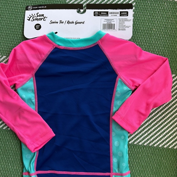 Smart Sun, Girls rash guard, long sleeve,swim tee, sun shield, size 2-4 years. - Picture 4 of 5